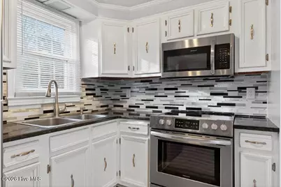 306 River Walk, New Bern, NC 28560 - Photo 8
