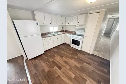 113 N Academy Street, Magnolia, NC 28453 - Photo 2