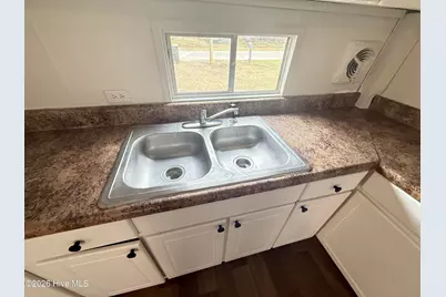 113 N Academy Street, Magnolia, NC 28453 - Photo 4