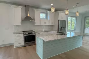 98 SE 43rd St, Oak Island, NC 28465 - Photo 4