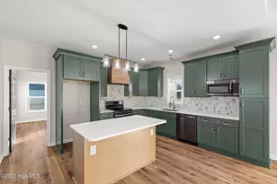 409 Wade Dr, Richlands, NC 28574 - Photo 8