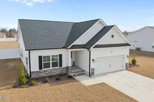 2833 Tucker Hl Dr, Grimesland, NC 27837 - Photo 2