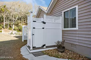 241 Windjammer W, Emerald Isle, NC 28594 - Photo 34