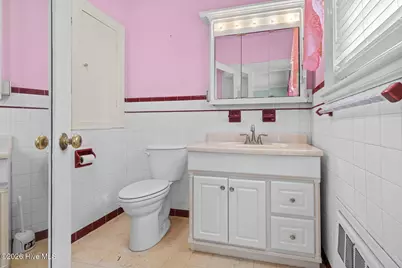 201 E Hargett Street, Richlands, NC 28574 - Photo 48