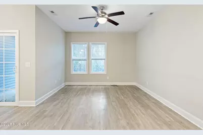 212 N Stingray Lane, Sneads Ferry, NC 28460 - Photo 14