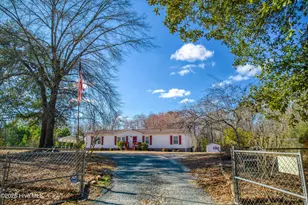 876 McClammy Rd, Hampstead, NC 28443 - Photo 1