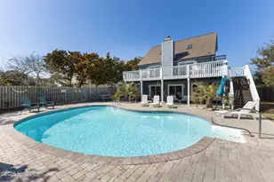 5423 Emerald Dr, Emerald Isle, NC 28594 - Photo 6