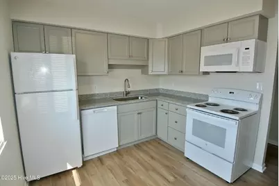1727 Elmwood Street #D, New Bern, NC 28560 - Photo 6