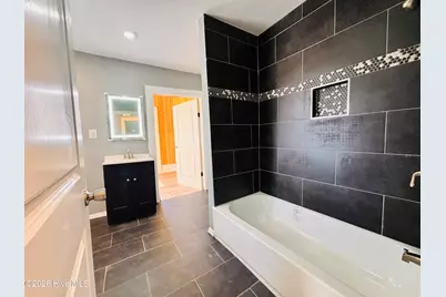 201 N Massey Street, Selma, NC 27576 - Photo 14