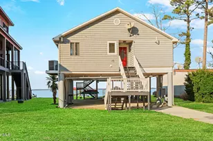 281 Water St, Aurora, NC 27806 - Photo 2