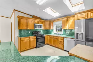 275 Bayleaf Rd, New Bern, NC 28560 - Photo 4