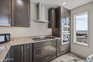 6618 W Beach Dr, Oak Island, NC 28465 - Photo 32