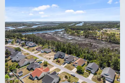 5014 N Hampton Drive SE, Southport, NC 28461 - Photo 6
