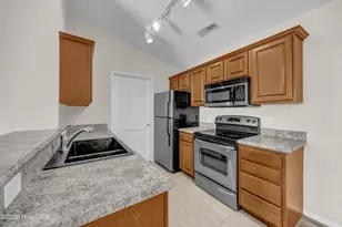 4416 Jay Bird Cir, Wilmington, NC 28412 - Photo 14