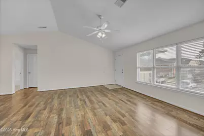 4416 Jay Bird Circle #Unit 201, Wilmington, NC 28412 - Photo 10