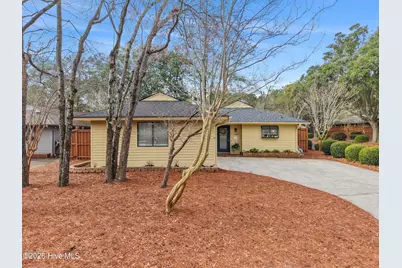 1300 Smith Bay Circle E, Wilmington, NC 28405 - Photo 2