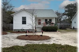 128 NW 12th St, Oak Island, NC 28465 - Photo 1