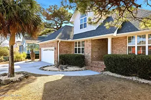 717 Settlers Ln, Kure Beach, NC 28449 - Photo 4