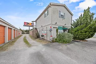 517 Lewis Dr, Carolina Beach, NC 28428 - Photo 1