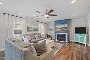 142 NE 14th St, Oak Island, NC 28465 - Photo 10