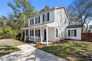 142 NE 14th St, Oak Island, NC 28465 - Photo 1