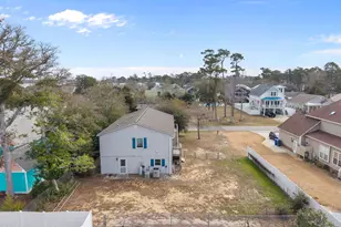 321 NE 59th St, Oak Island, NC 28465 - Photo 8