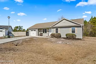 201 Michel Ct, Hubert, NC 28539 - Photo 2