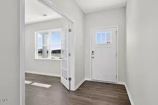 277 Maddox Dr, Aberdeen, NC 28315 - Photo 2
