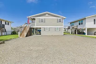117 Salisbury St, Holden Beach, NC 28462 - Photo 2