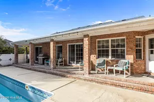 303 Pine Knoll Cir, Pine Knoll Shores, NC 28512 - Photo 32