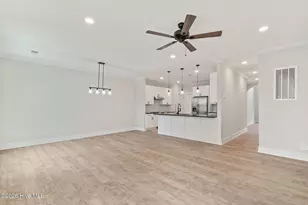 134 Currie St, Wallace, NC 28466 - Photo 6