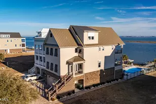 227 Back St, Newport, NC 28570 - Photo 1