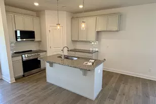 61 W Coulter Ct, Selma, NC 27576 - Photo 4