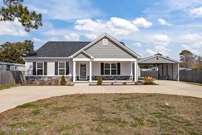 621 West Beaufort Road, Beaufort, NC 28516 - Photo 1
