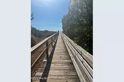 1126 Ocean Boulevard W, Holden Beach, NC 28462 - Photo 10