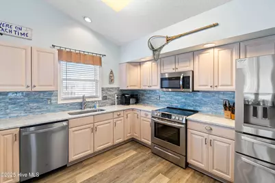 1126 Ocean Boulevard W, Holden Beach, NC 28462 - Photo 28