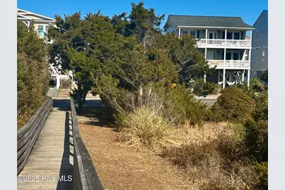 1126 Ocean Boulevard W, Holden Beach, NC 28462 - Photo 12