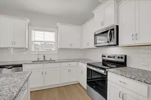 230 E Maritt St, Hampstead, NC 28443 - Photo 10