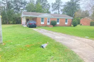 1405 Mockingbird Ln, New Bern, NC 28562 - Photo 2