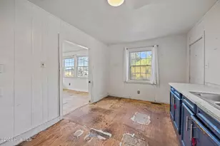 306 Easy St, La Grange, NC 28551 - Photo 8