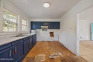 306 Easy St, La Grange, NC 28551 - Photo 6