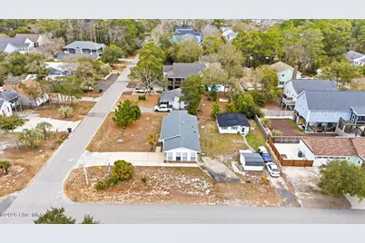 304 NE 50th Street, Oak Island, NC 28465 - Photo 6