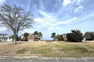 1601 River Bluff Rd, Morehead City, NC 28557 - Photo 26