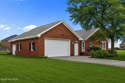 1601 River Bluff Road, Morehead City, NC 28557 - Photo 32