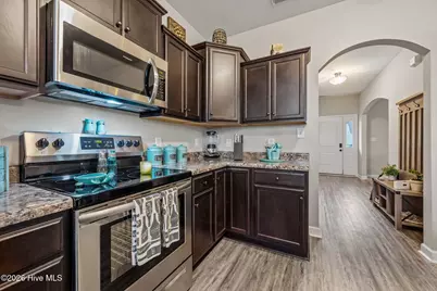 243 Breakwater Drive, Sneads Ferry, NC 28460 - Photo 6