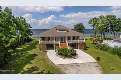 522 Sandy Point Drive, Beaufort, NC 28516 - Photo 2