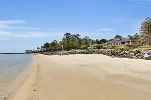 522 Sandy Point Dr, Beaufort, NC 28516 - Photo 4