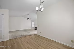 123 W Victoria Ct, Greenville, NC 27834 - Photo 14