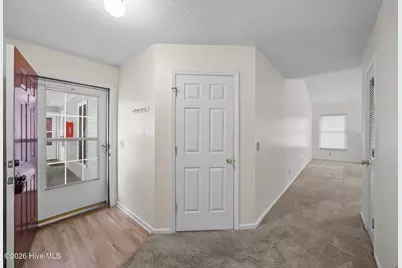 123 W Victoria Court #F, Greenville, NC 27834 - Photo 4