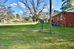 5271 Tobacco Rd, Orrum, NC 28369 - Photo 4
